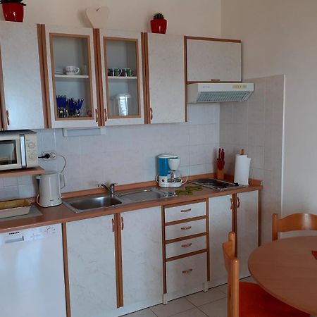 Apartments Borovina 波尔 外观 照片
