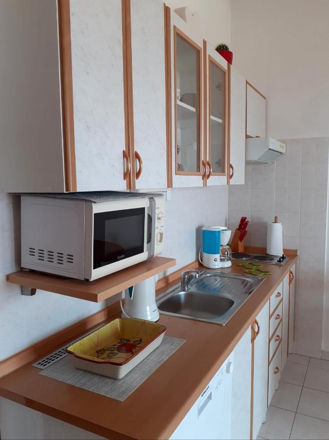 Apartments Borovina 波尔 外观 照片