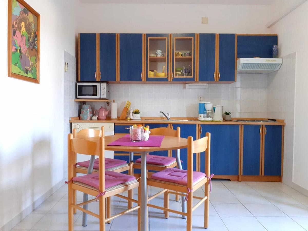 Apartments Borovina 波尔 外观 照片