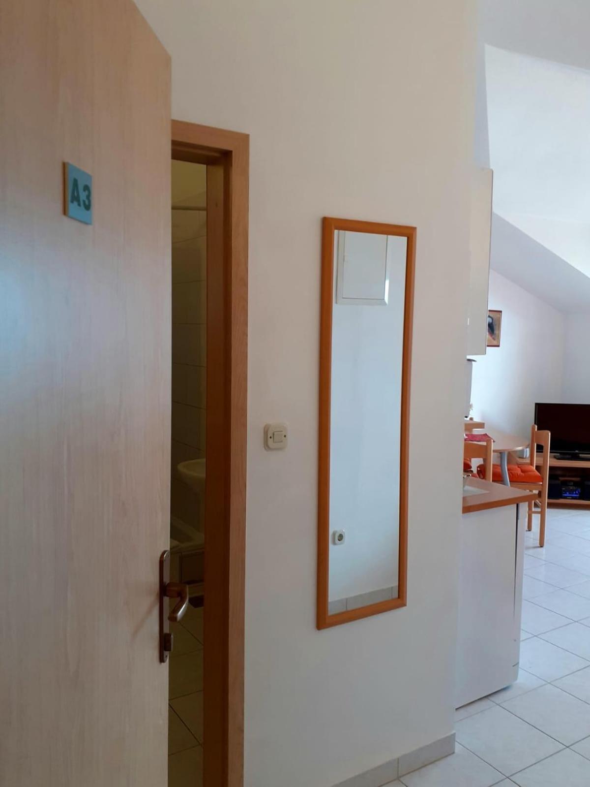 Apartments Borovina 波尔 客房 照片
